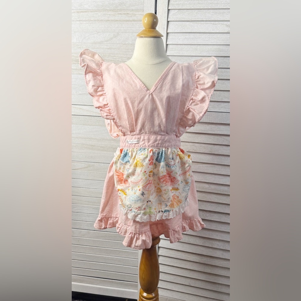 The Piggy Story Kids Cooking/Craft Apron. Size small. 4/6. Great Condition - Picture 6 of 6